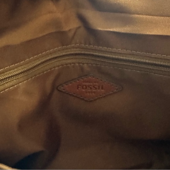 FOSSIL WILLOW LEATHER CROSSBODY BAG - Picture 7 of 16